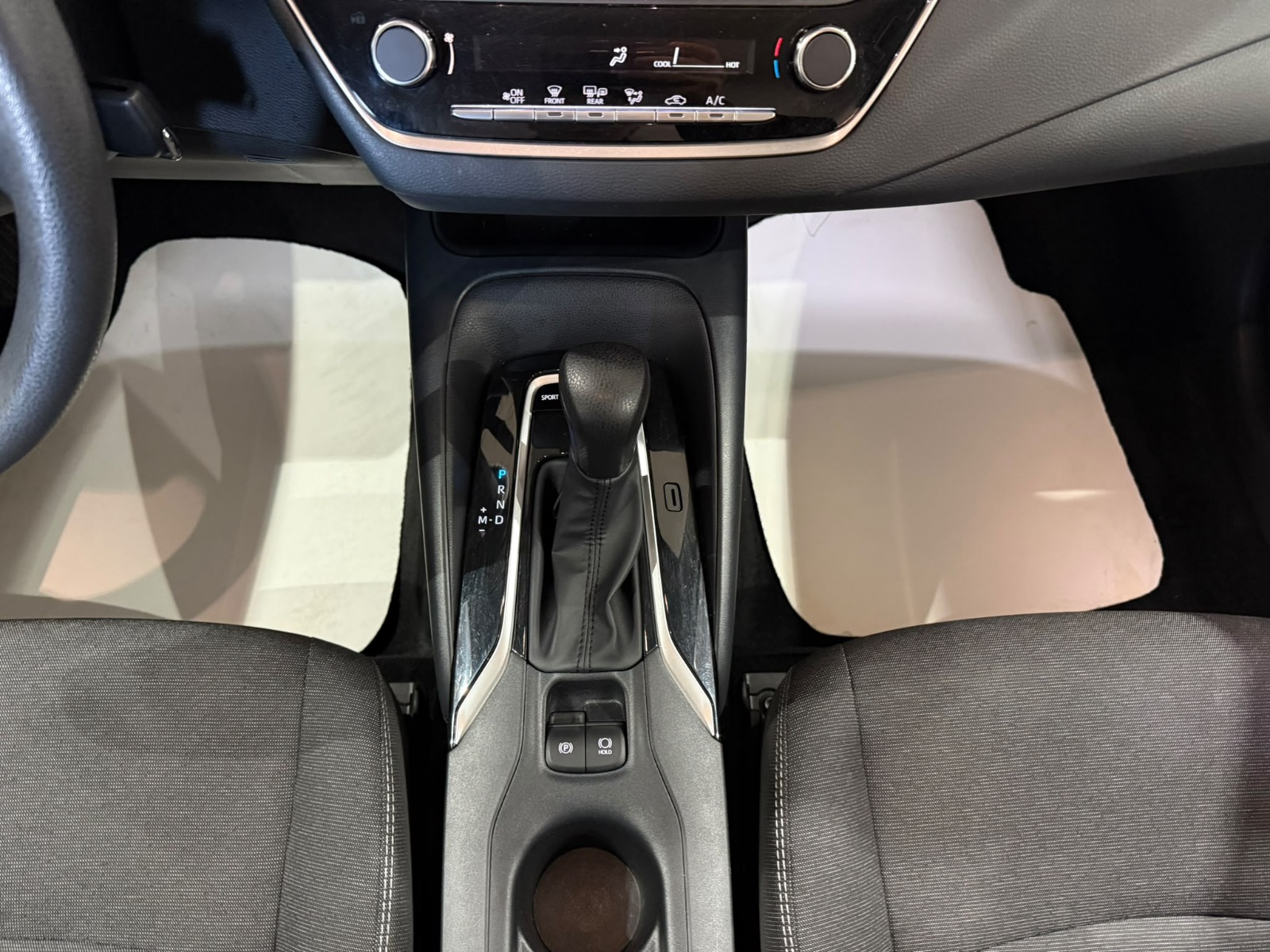 2026 Benzin Otomatik Toyota Corolla Beyaz Gürel Tasarım Aksesuar Otomotiv San. Tic. Ltd. Şti.