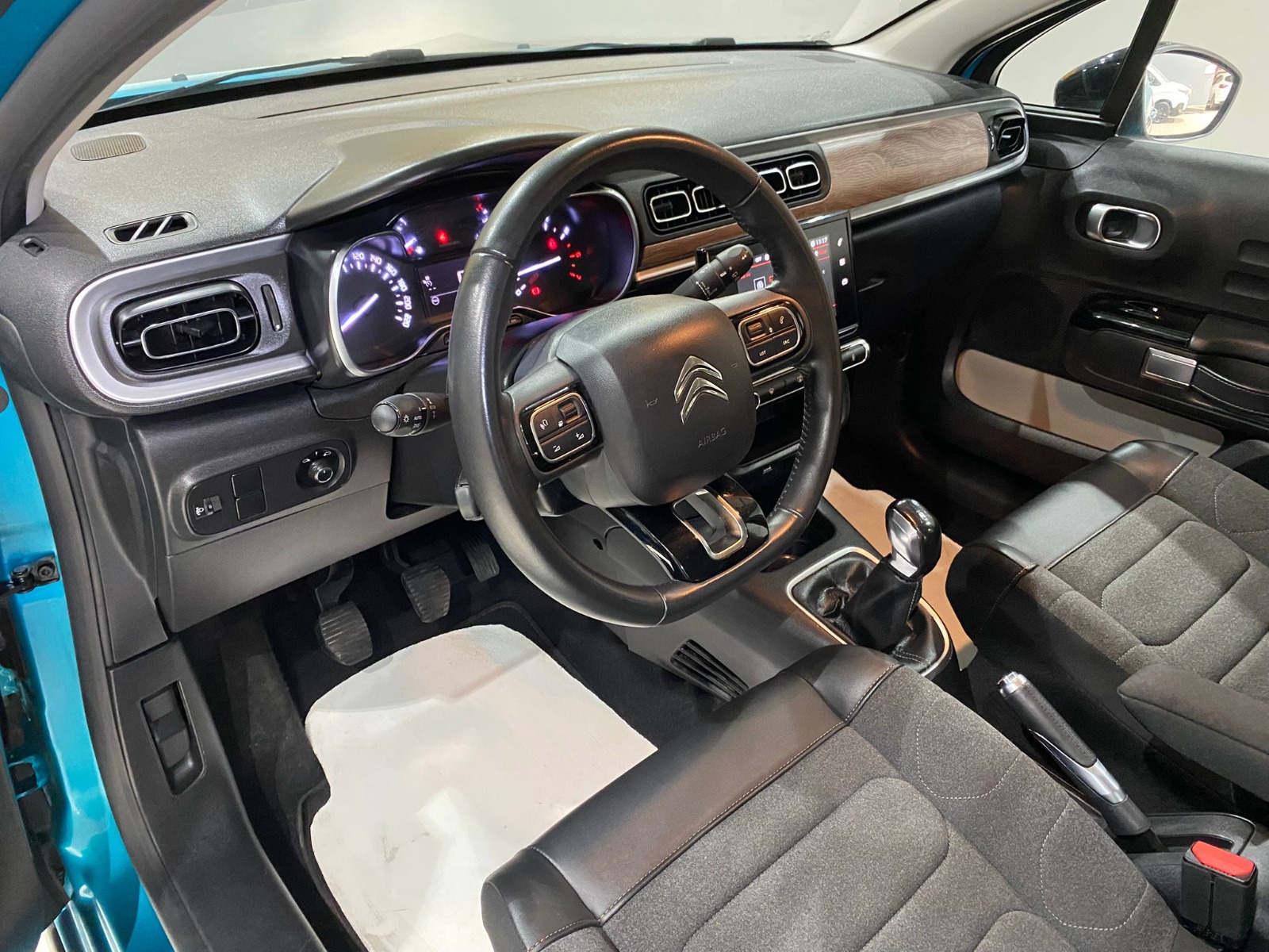2023 Benzin Manuel Citroen C3 Mavi Gürel Tasarım Aksesuar Otomotiv San. Tic. Ltd. Şti.