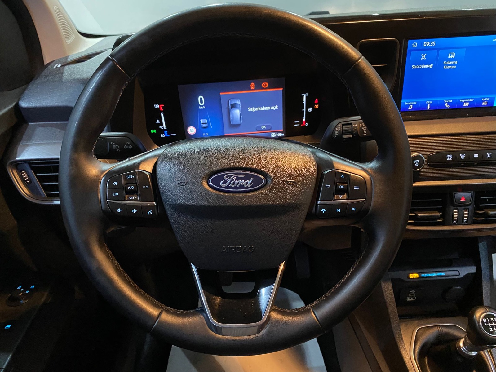 2024 Dizel Manuel Ford Tourneo Courier Beyaz Gürel Tasarım Aksesuar Otomotiv San. Tic. Ltd. Şti.