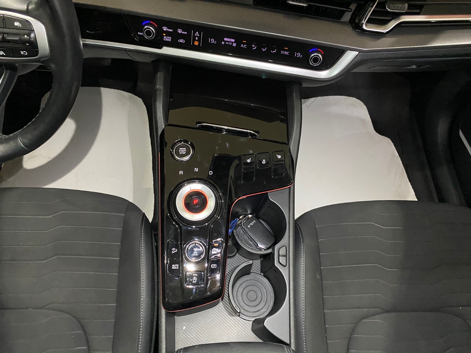 2022 Hybrid Otomatik Kia Sportage Sarı Gürel Tasarım Aksesuar Otomotiv San. Tic. Ltd. Şti.