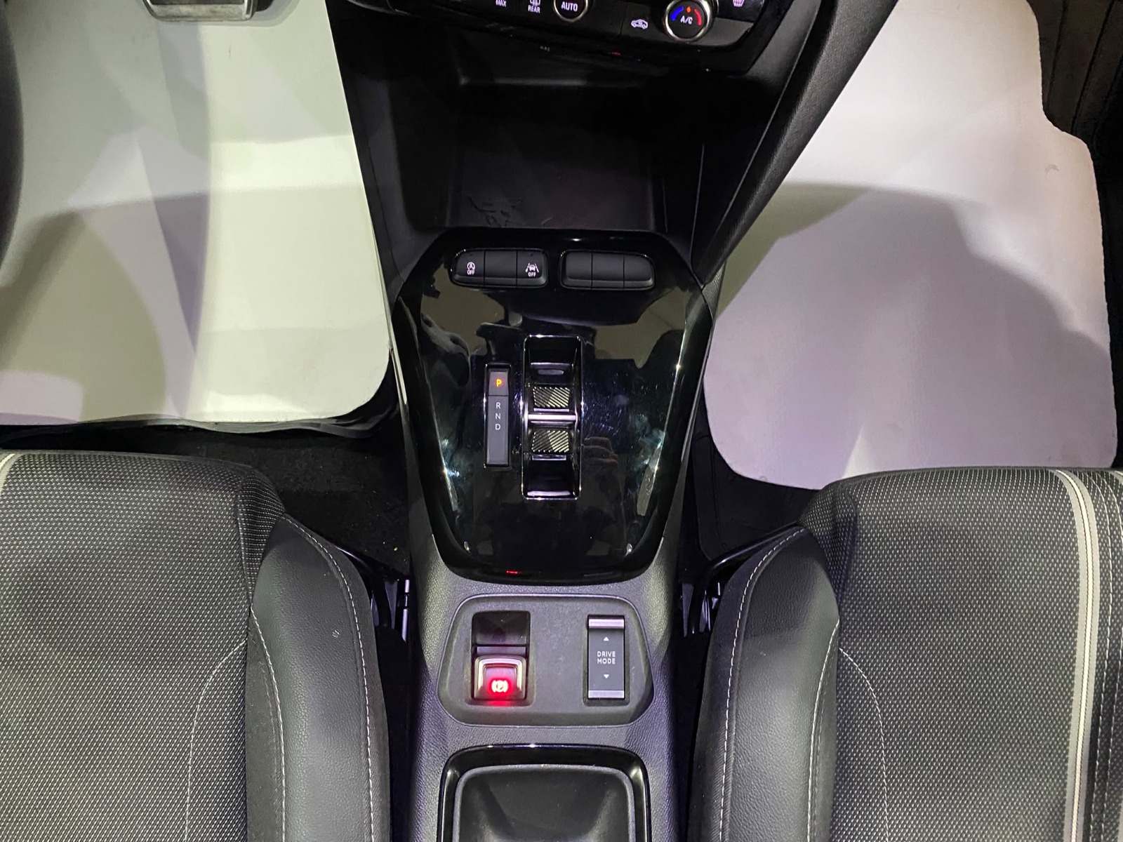 2025 Benzin Otomatik Opel Corsa Kırmızı Gürel Tasarım Aksesuar Otomotiv San. Tic. Ltd. Şti.