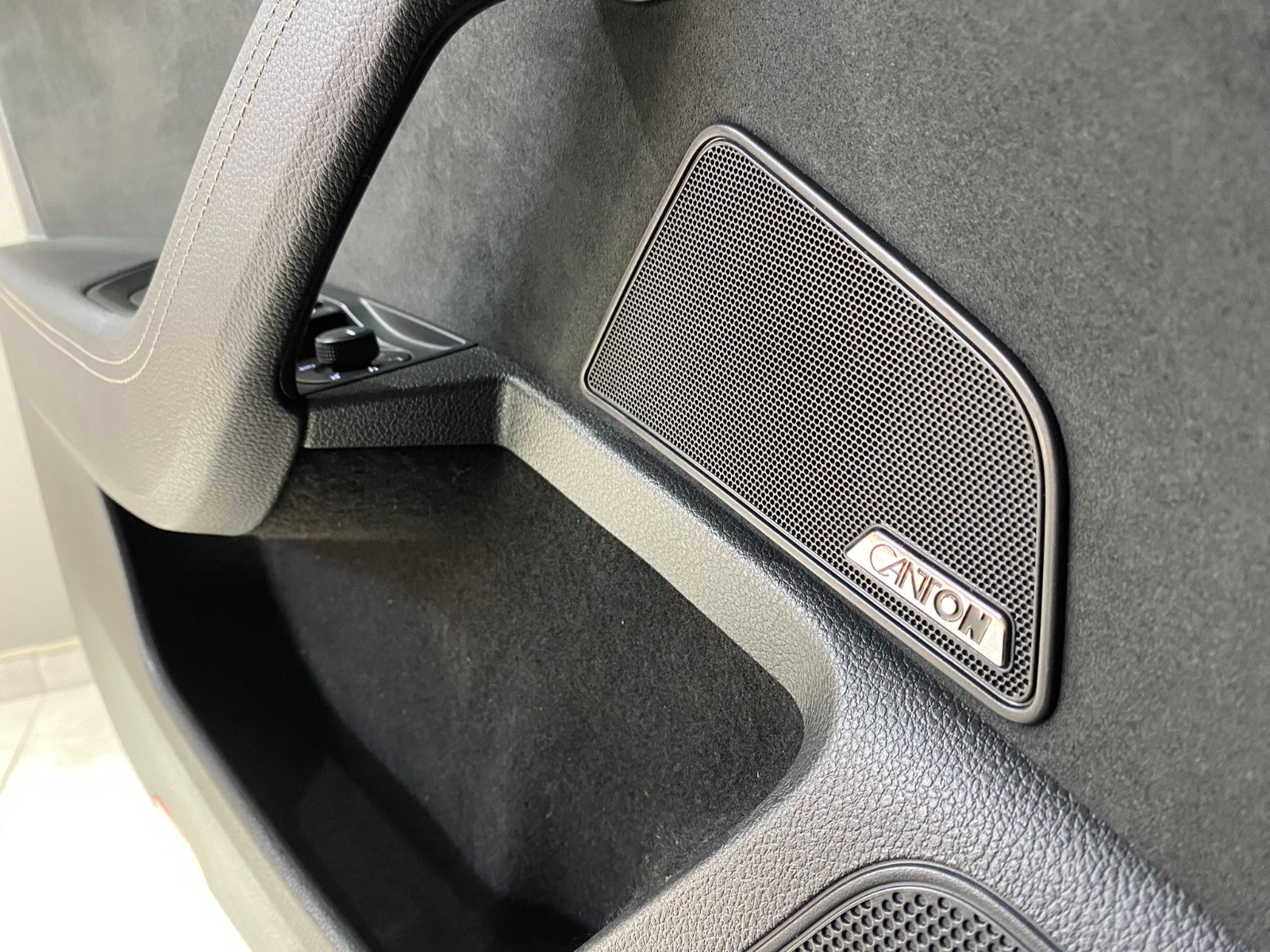 2023 Benzin Otomatik Skoda Superb Gri Gürel Tasarım Aksesuar Otomotiv San. Tic. Ltd. Şti.