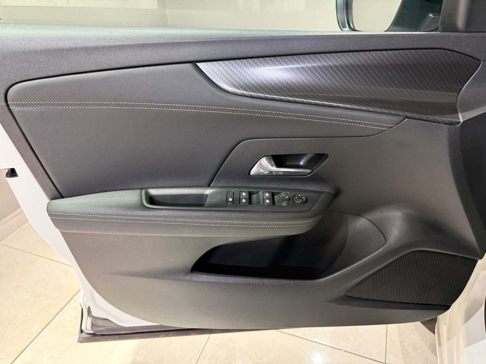 2022 Benzin Otomatik Opel Mokka Beyaz Gürel Tasarım Aksesuar Otomotiv San. Tic. Ltd. Şti.