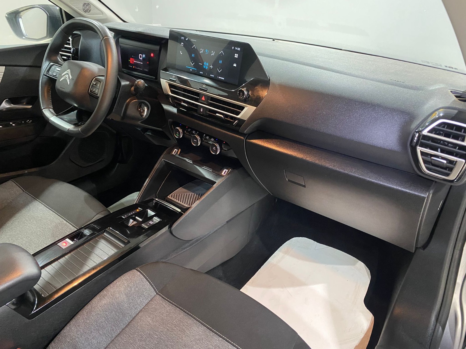 2023 Benzin Otomatik Citroen C4 X Gri Gürel Tasarım Aksesuar Otomotiv San. Tic. Ltd. Şti.