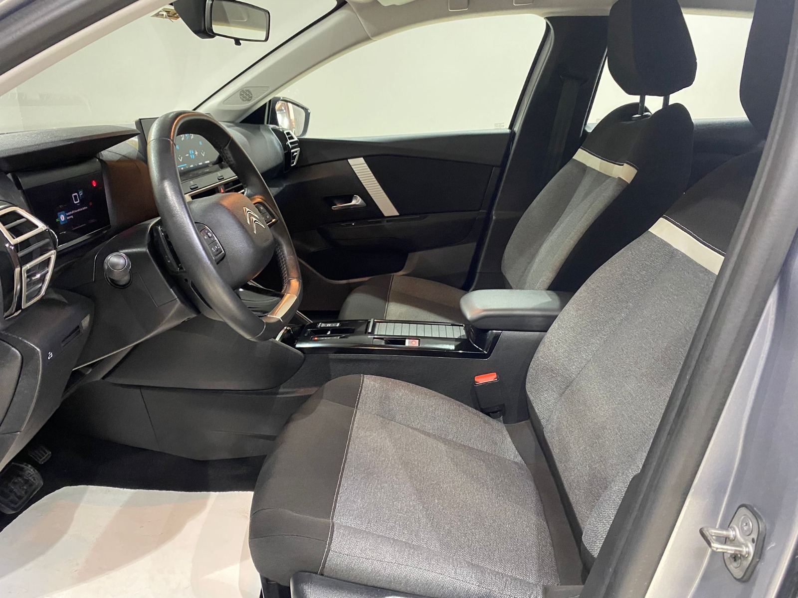 2023 Benzin Otomatik Citroen C4 X Gri Gürel Tasarım Aksesuar Otomotiv San. Tic. Ltd. Şti.