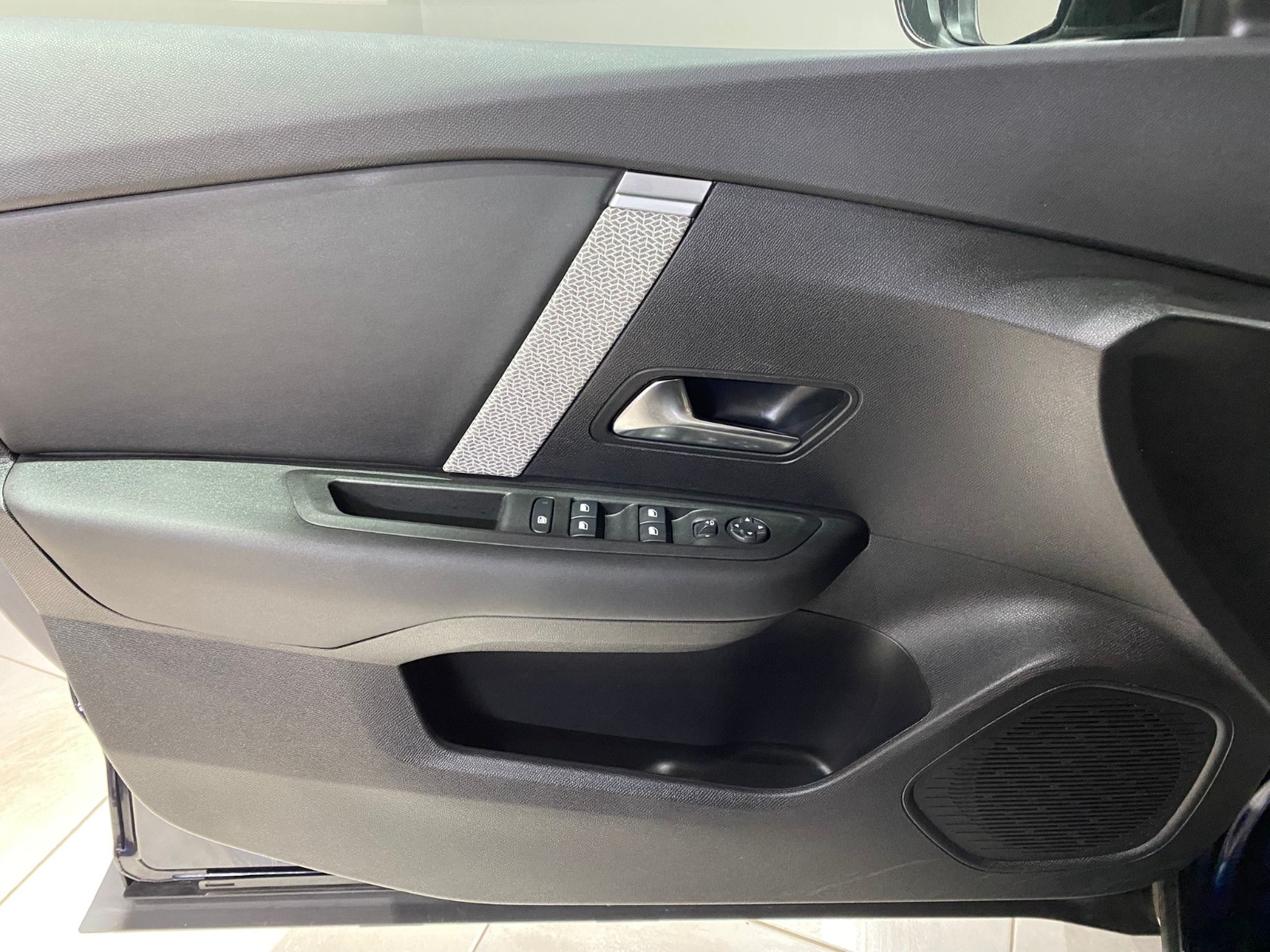 2024 Benzin Otomatik Citroen C4 X Mavi Gürel Tasarım Aksesuar Otomotiv San. Tic. Ltd. Şti.