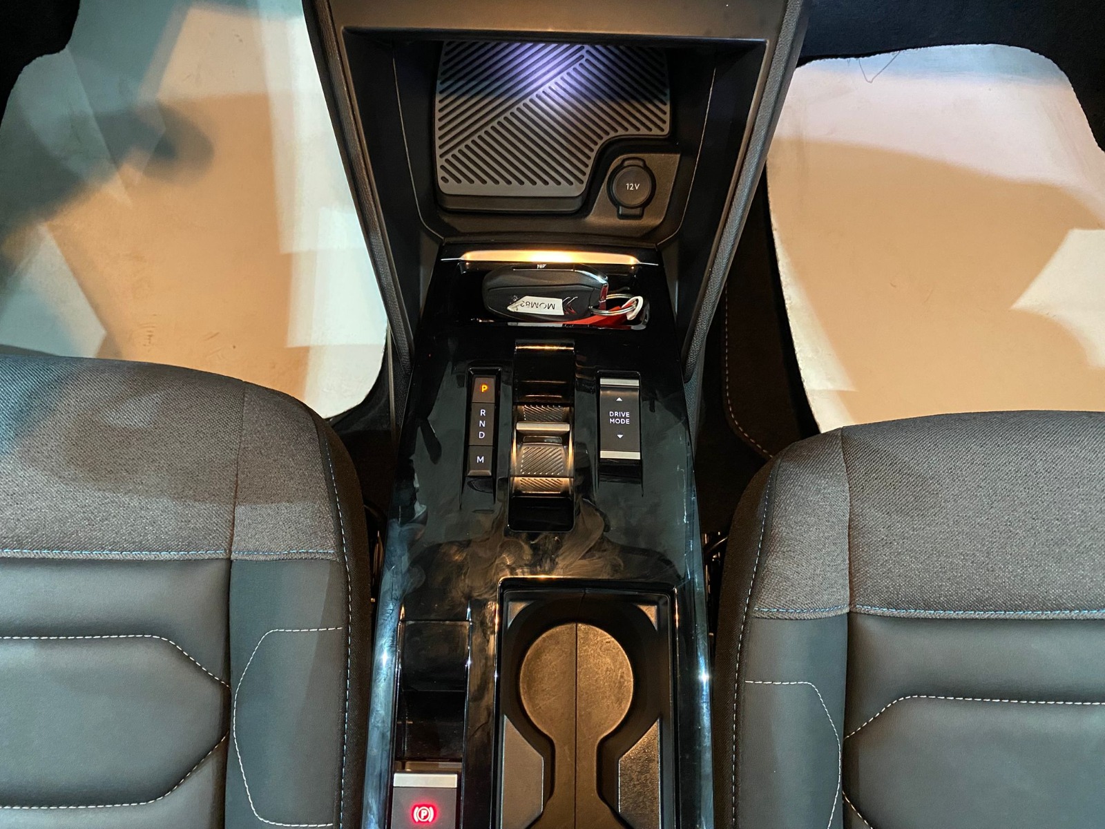 2024 Benzin Otomatik Citroen C4 X Mavi Gürel Tasarım Aksesuar Otomotiv San. Tic. Ltd. Şti.