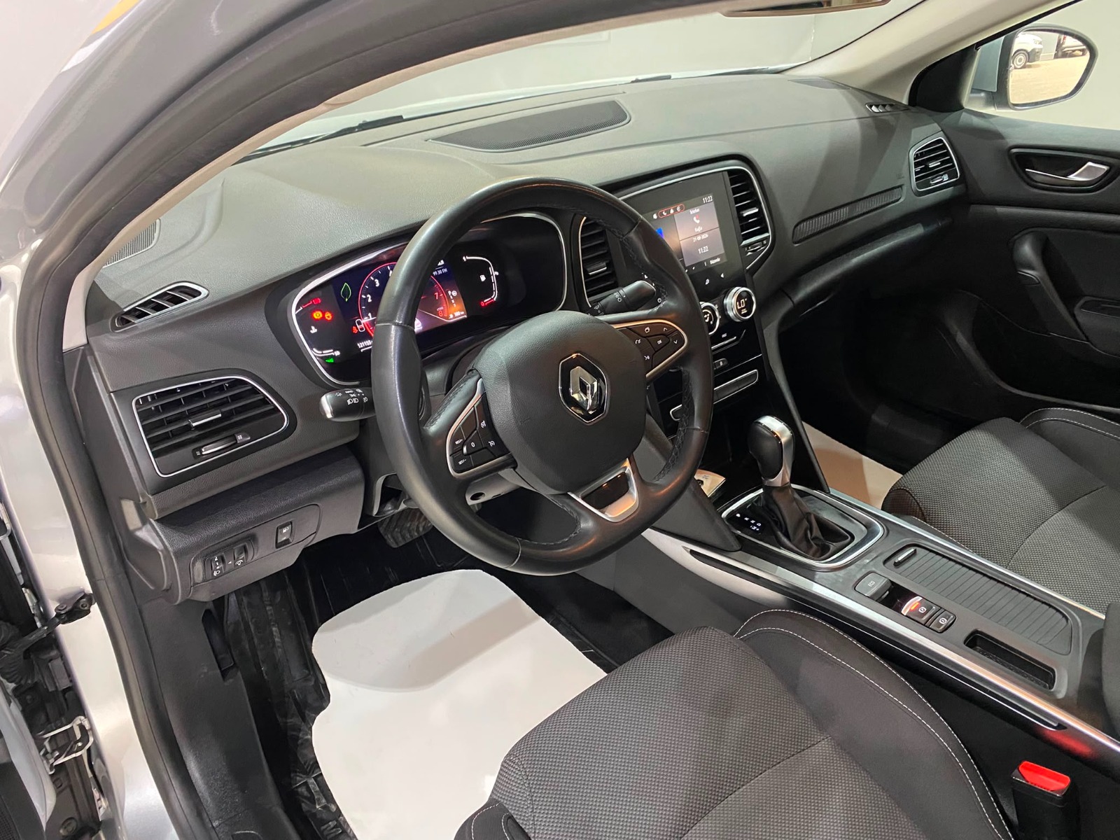 2023 Benzin Otomatik Renault Megane Gri Gürel Tasarım Aksesuar Otomotiv San. Tic. Ltd. Şti.