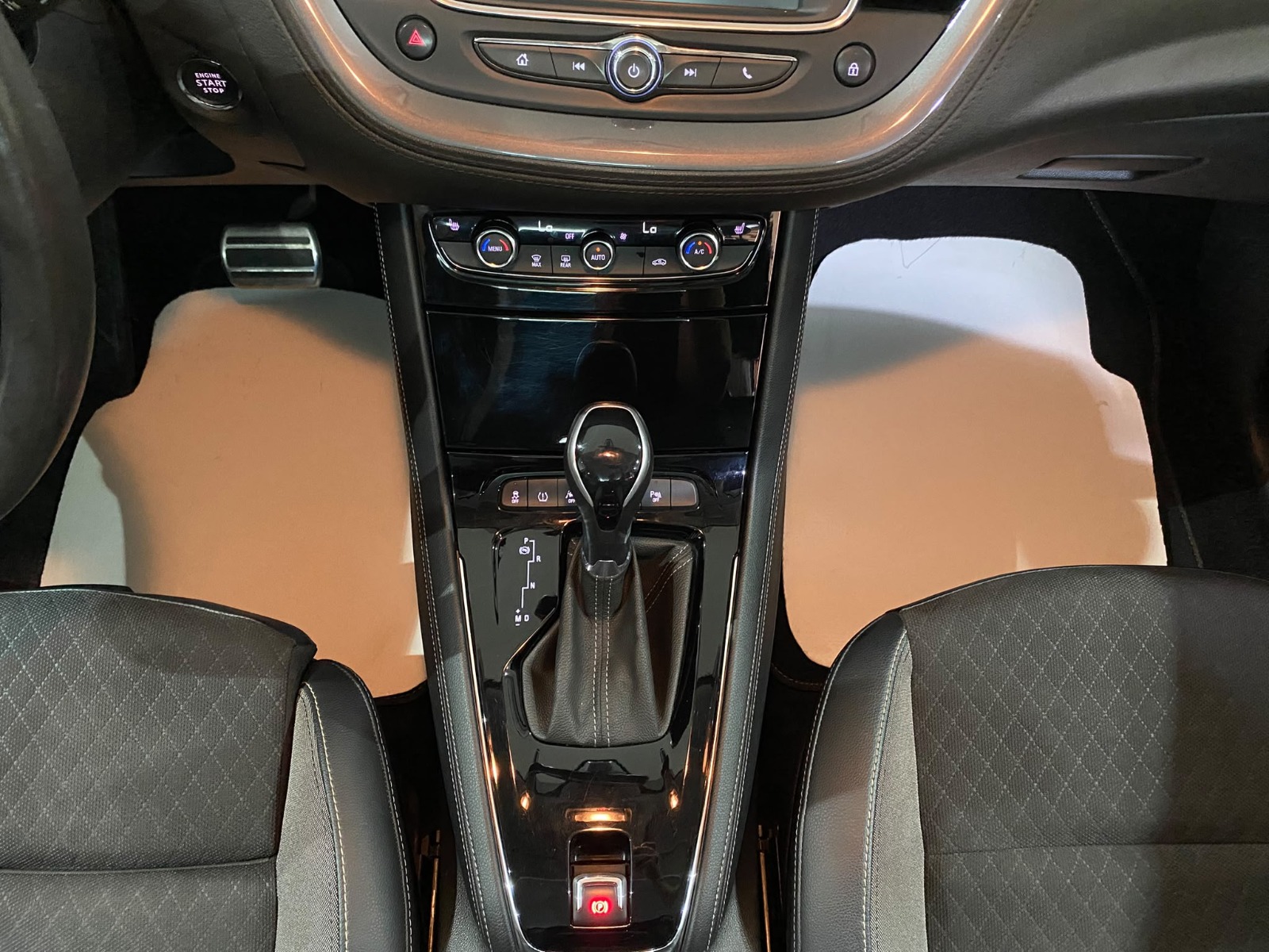 2020 Dizel Otomatik Opel Grandland X Gümüş Gri Gürel Tasarım Aksesuar Otomotiv San. Tic. Ltd. Şti.