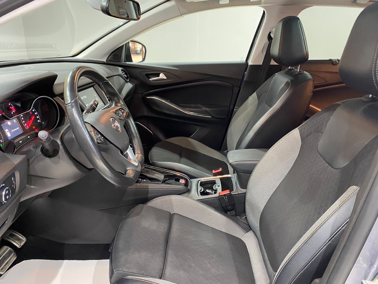 2020 Dizel Otomatik Opel Grandland X Gümüş Gri Gürel Tasarım Aksesuar Otomotiv San. Tic. Ltd. Şti.