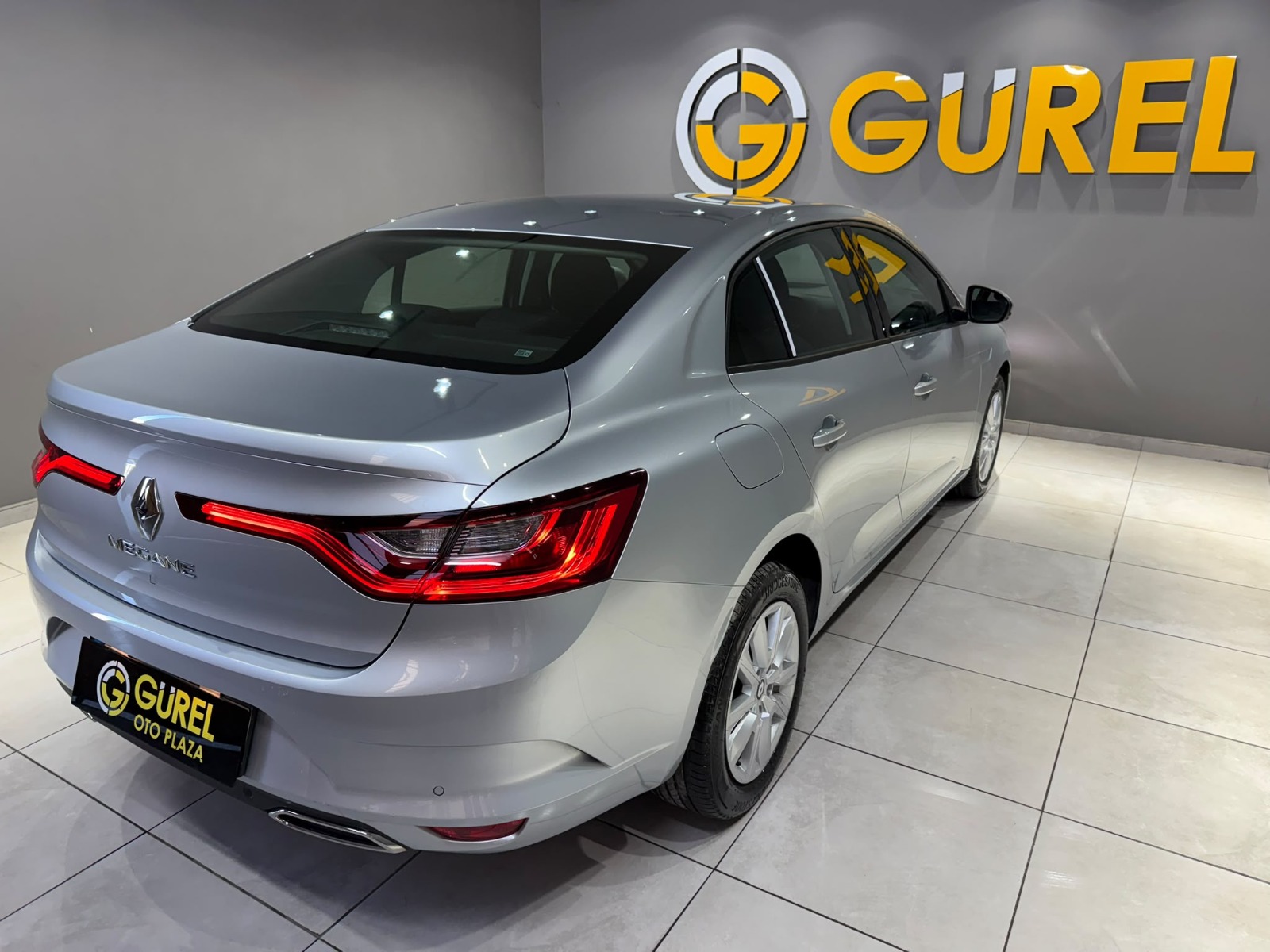 2026 Benzin Otomatik Renault Megane Gri Gürel Tasarım Aksesuar Otomotiv San. Tic. Ltd. Şti.