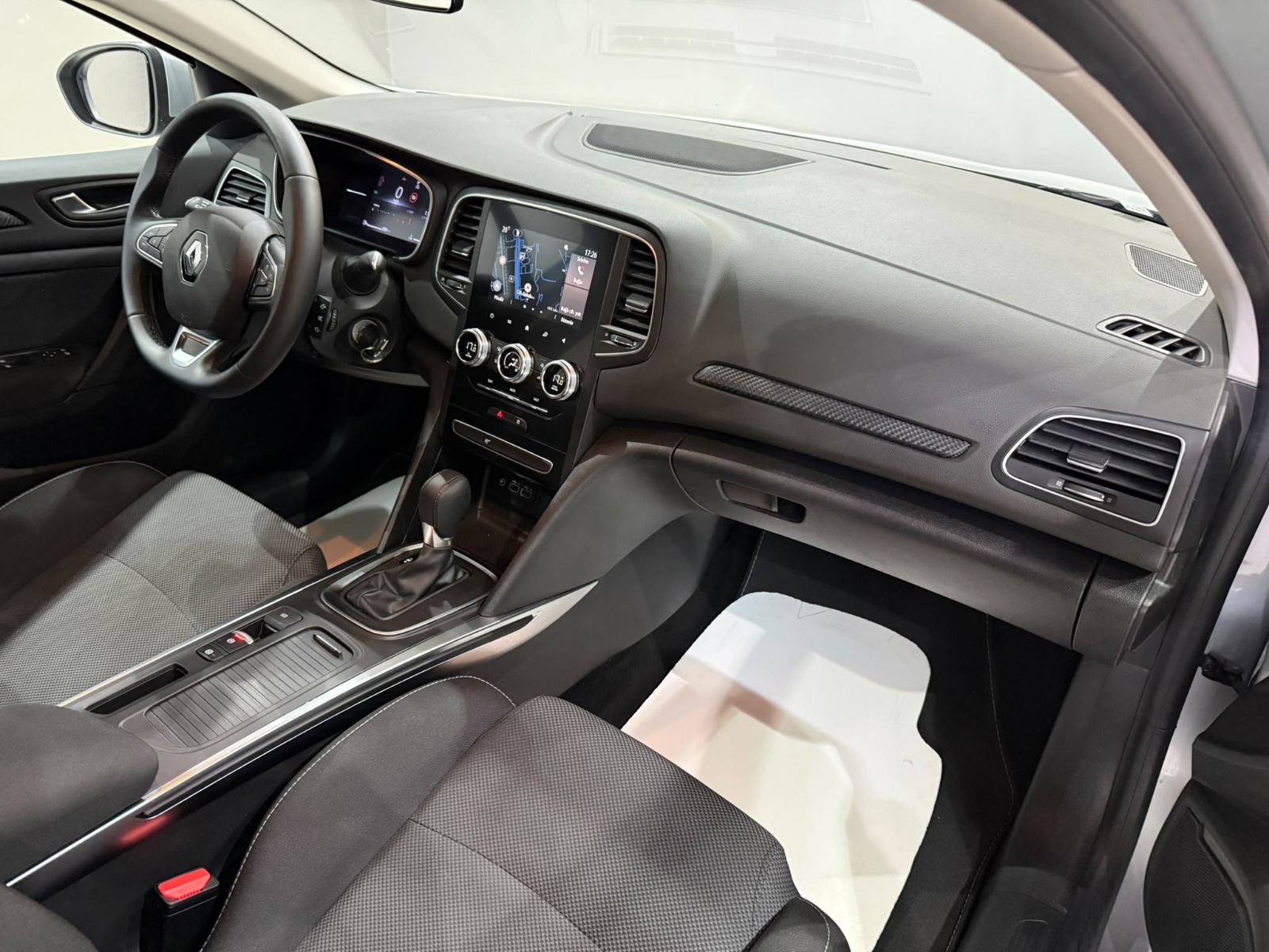 2026 Benzin Otomatik Renault Megane Gri Gürel Tasarım Aksesuar Otomotiv San. Tic. Ltd. Şti.