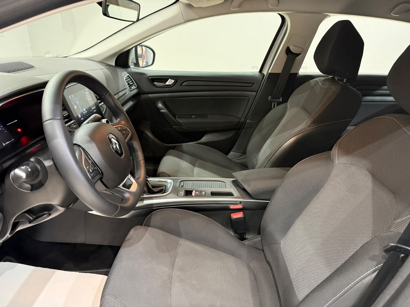 2026 Benzin Otomatik Renault Megane Gri Gürel Tasarım Aksesuar Otomotiv San. Tic. Ltd. Şti.