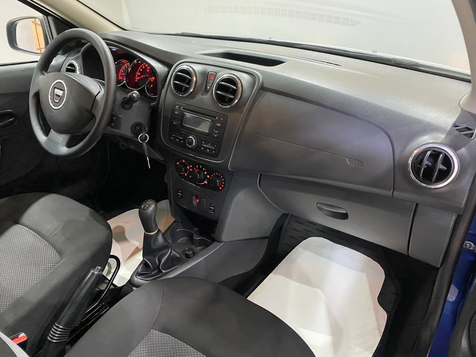 TaksitliOto.Net | 2.El Dacia Logan MCV 1.2 Ambiance | Manuel & Benzin | Mavi | İzmir.2el 2015 Benzin Manuel Dacia Logan Mavi Gürel Tasarım Aksesuar Otomotiv San. Tic. Ltd. Şti.