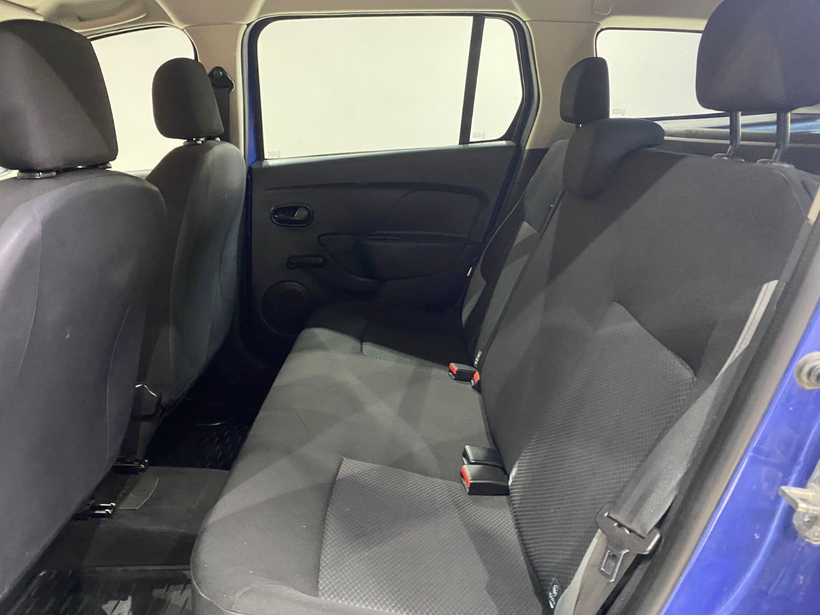 2015 Benzin Manuel Dacia Logan Mavi Gürel Tasarım Aksesuar Otomotiv San. Tic. Ltd. Şti.