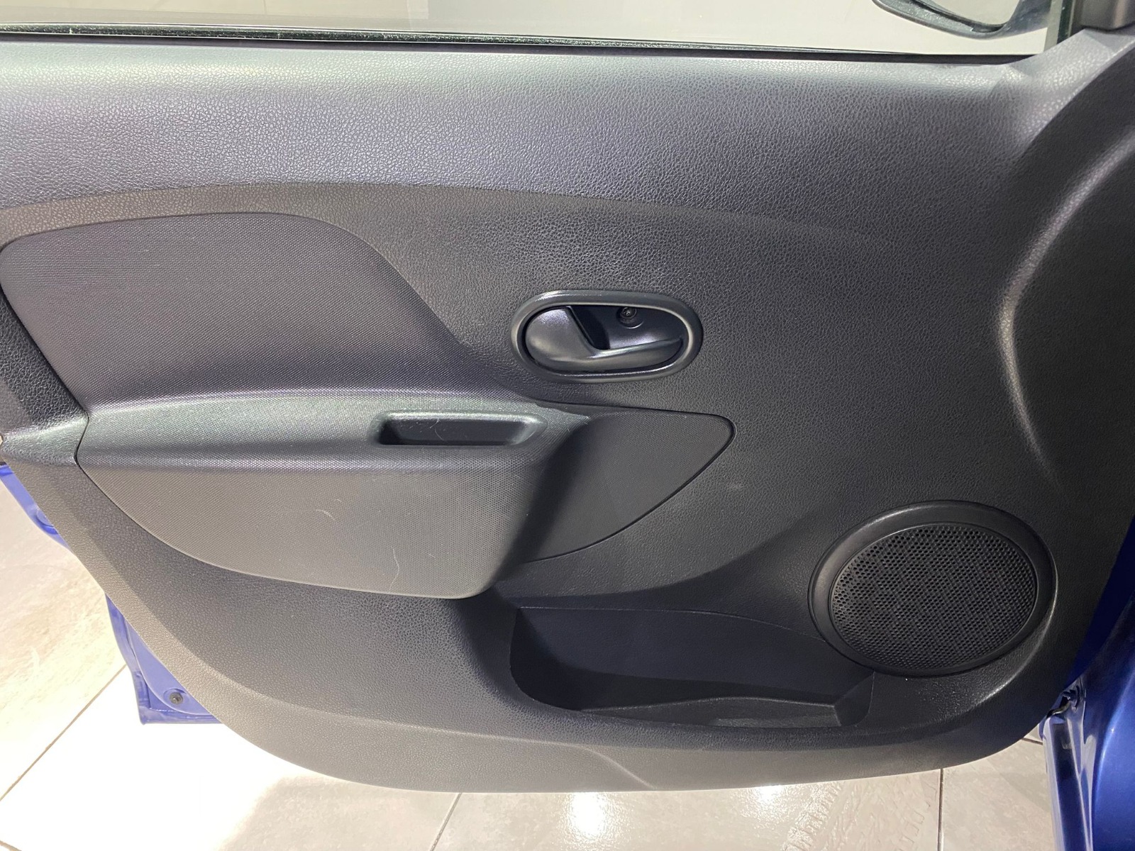 2015 Benzin Manuel Dacia Logan Mavi Gürel Tasarım Aksesuar Otomotiv San. Tic. Ltd. Şti.