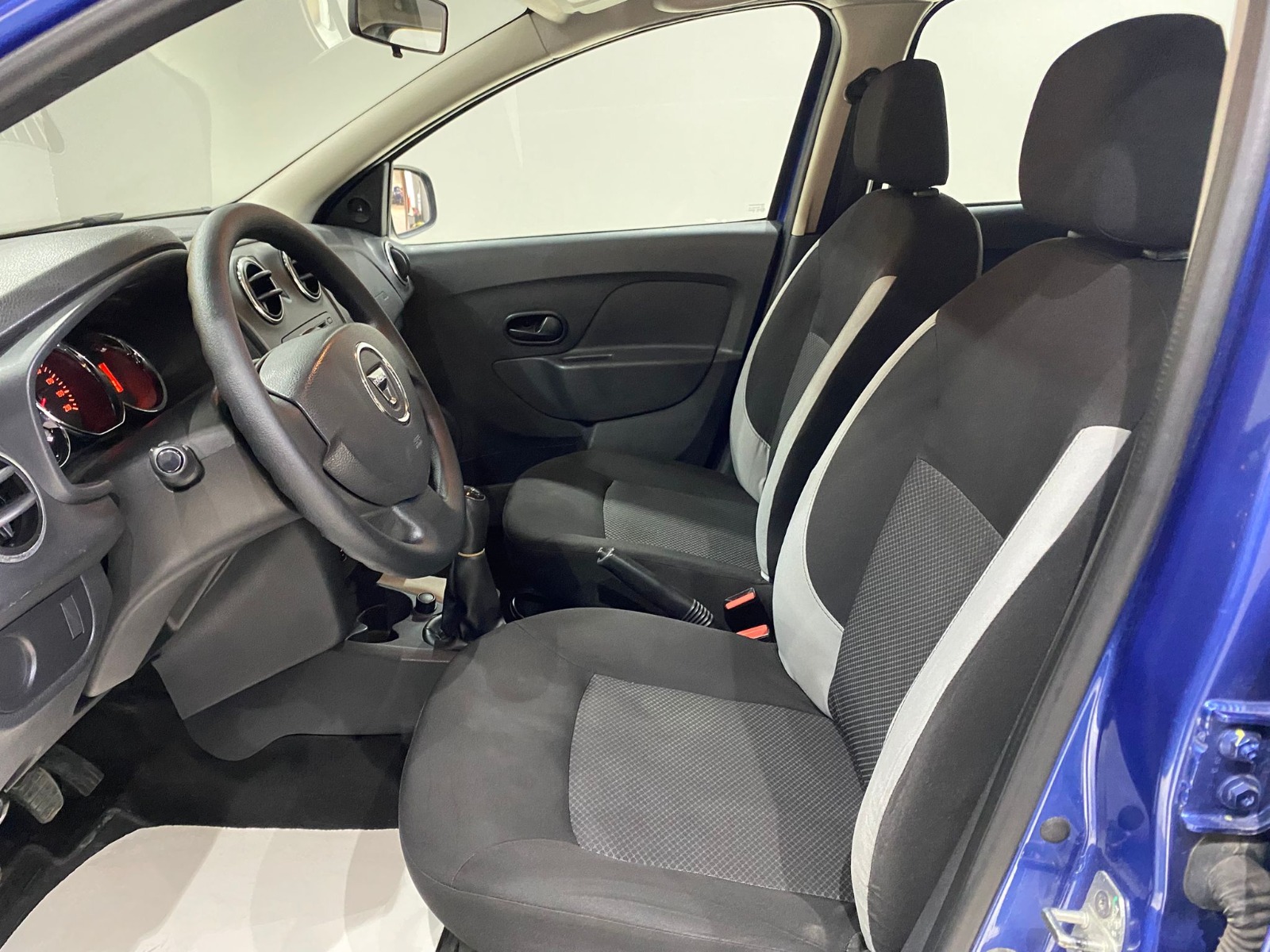 TaksitliOto.Net | 2.El Dacia Logan MCV 1.2 Ambiance | Manuel & Benzin | Mavi | İzmir.2el 2015 Benzin Manuel Dacia Logan Mavi Gürel Tasarım Aksesuar Otomotiv San. Tic. Ltd. Şti.