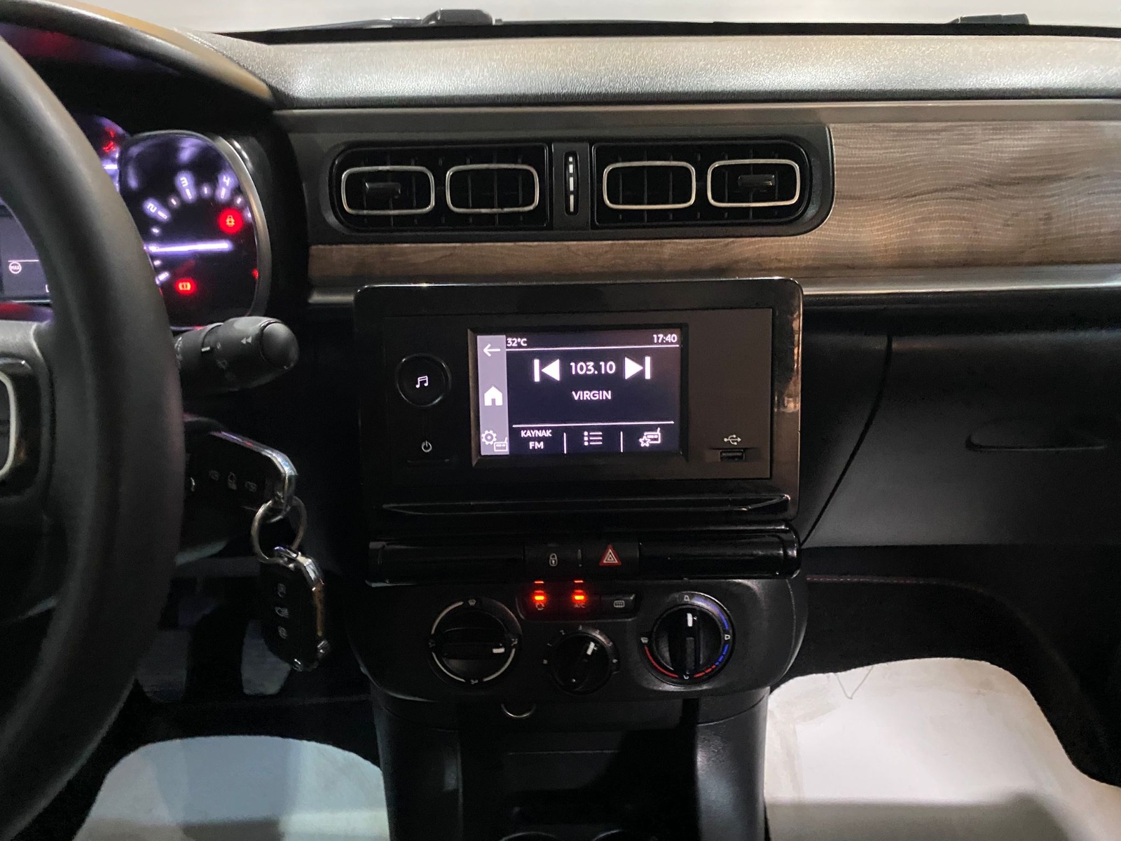 2022 Benzin Manuel Citroen C3 Beyaz Gürel Tasarım Aksesuar Otomotiv San. Tic. Ltd. Şti.