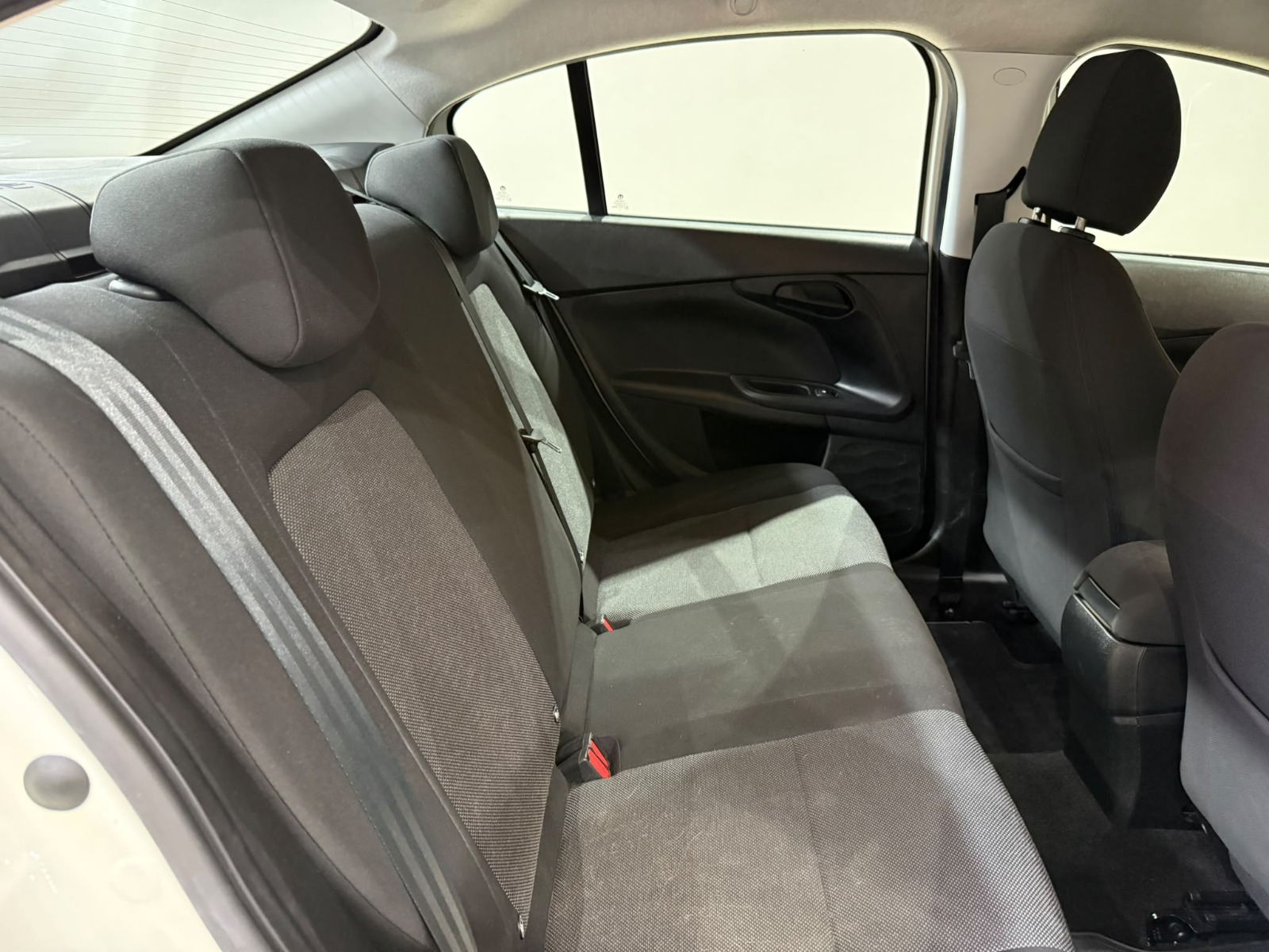 2023 Dizel Manuel Fiat Egea Beyaz Gürel Tasarım Aksesuar Otomotiv San. Tic. Ltd. Şti.