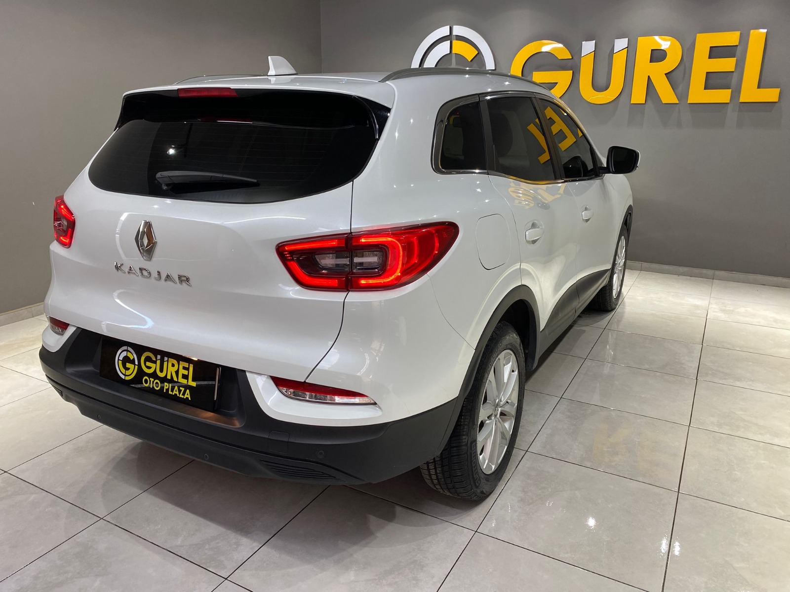 2020 Benzin Otomatik Renault Kadjar Beyaz Gürel Tasarım Aksesuar Otomotiv San. Tic. Ltd. Şti.