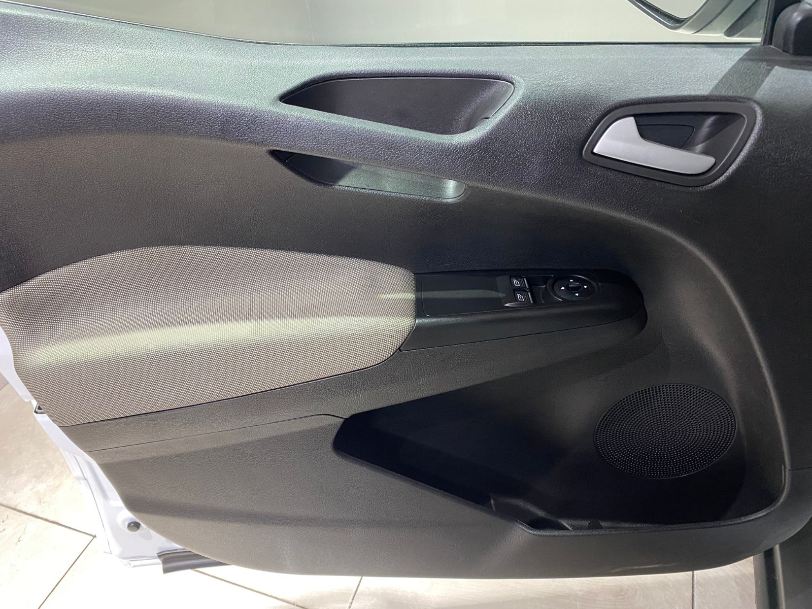 2023 Benzin Manuel Ford Tourneo Courier Beyaz Gürel Tasarım Aksesuar Otomotiv San. Tic. Ltd. Şti.