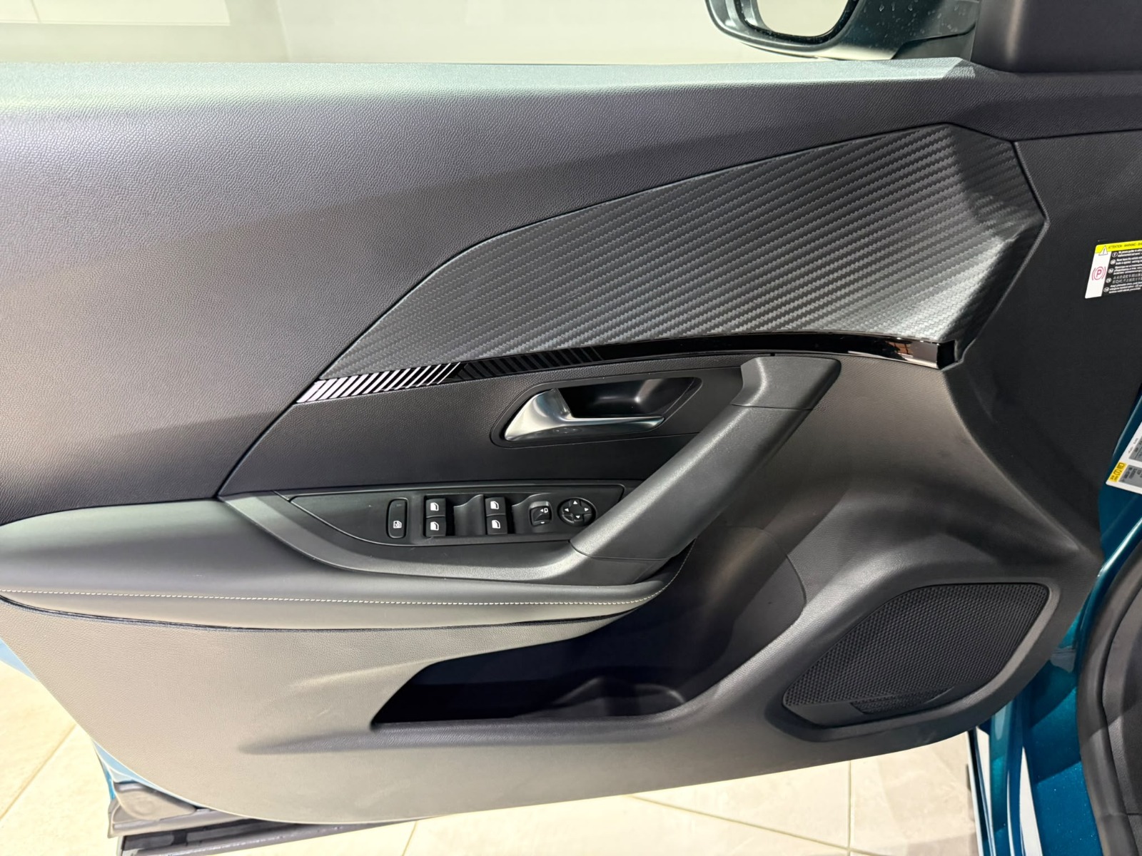 2025 Benzin Otomatik Peugeot 2008 Mavi Gürel Tasarım Aksesuar Otomotiv San. Tic. Ltd. Şti.