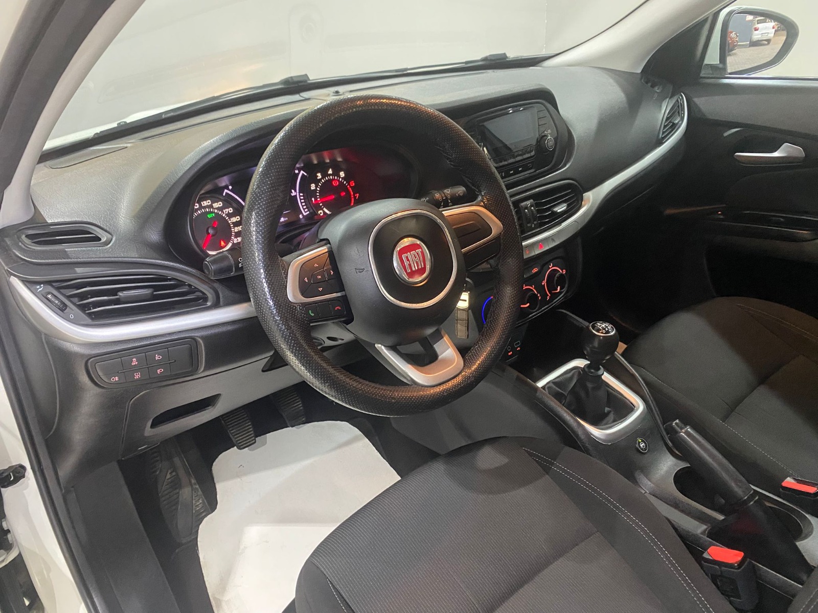 TaksitliOto.Net | 2.El Fiat Egea Hatchback 1.4 16V Fire Easy Plus | Manuel & Benzin | Beyaz | İzmir.2el 2017 Benzin Manuel Fiat Egea Beyaz Gürel Tasarım Aksesuar Otomotiv San. Tic. Ltd. Şti.