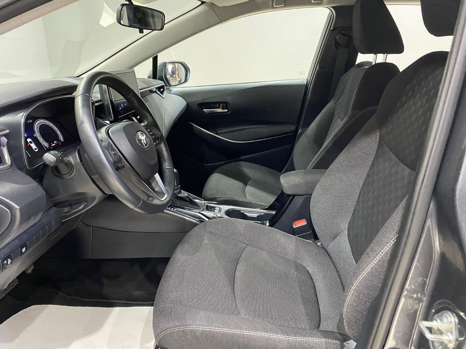 2023 Benzin Otomatik Toyota Corolla Gri Gürel Tasarım Aksesuar Otomotiv San. Tic. Ltd. Şti.