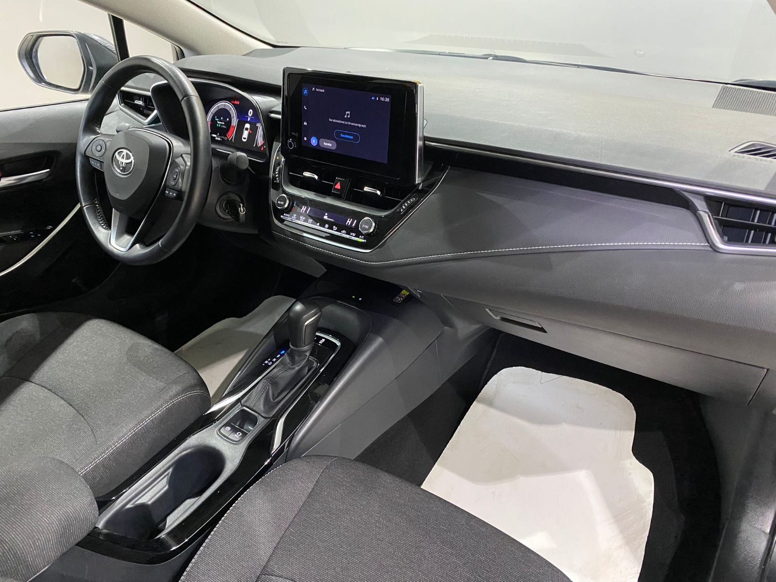 2023 Benzin Otomatik Toyota Corolla Gri Gürel Tasarım Aksesuar Otomotiv San. Tic. Ltd. Şti.