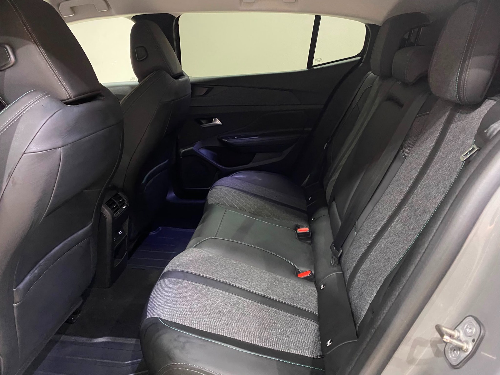 2023 Benzin Otomatik Peugeot 408 Gri Gürel Tasarım Aksesuar Otomotiv San. Tic. Ltd. Şti.