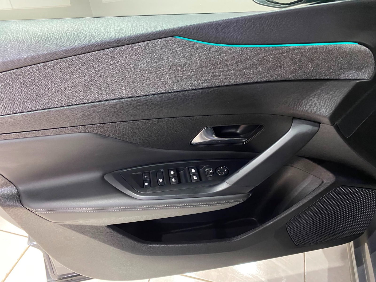 2023 Benzin Otomatik Peugeot 408 Gri Gürel Tasarım Aksesuar Otomotiv San. Tic. Ltd. Şti.