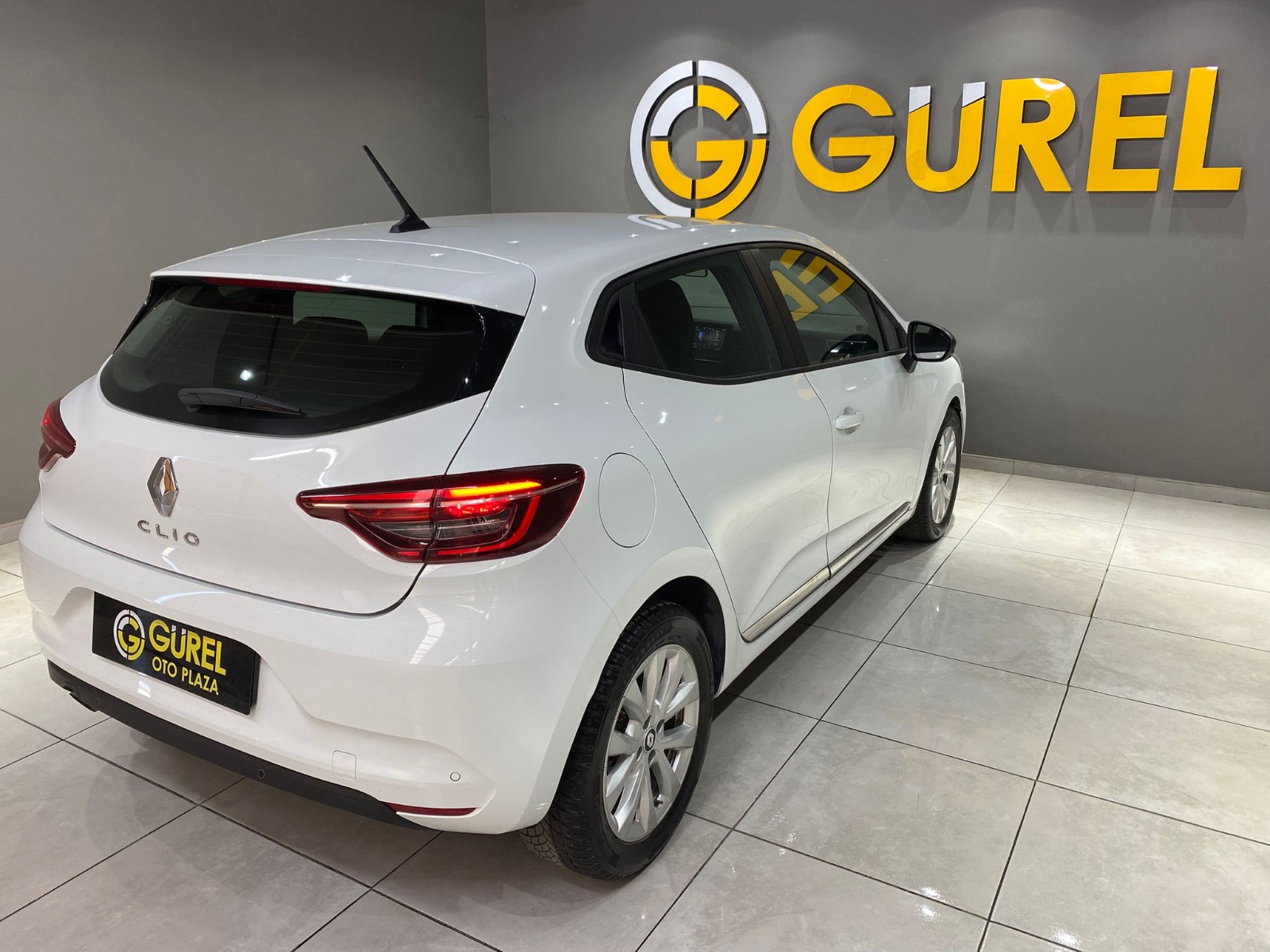 2023 Benzin Manuel Renault Clio Beyaz Gürel Tasarım Aksesuar Otomotiv San. Tic. Ltd. Şti.