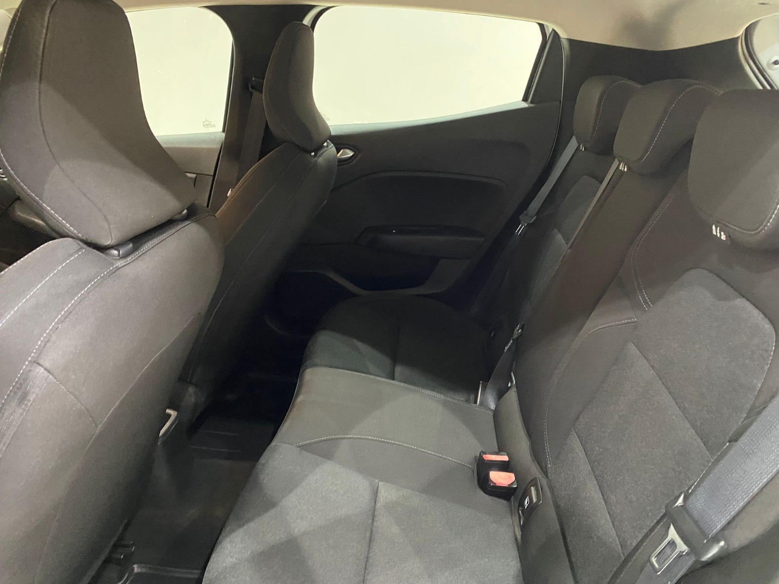 2023 Benzin Manuel Renault Clio Beyaz Gürel Tasarım Aksesuar Otomotiv San. Tic. Ltd. Şti.