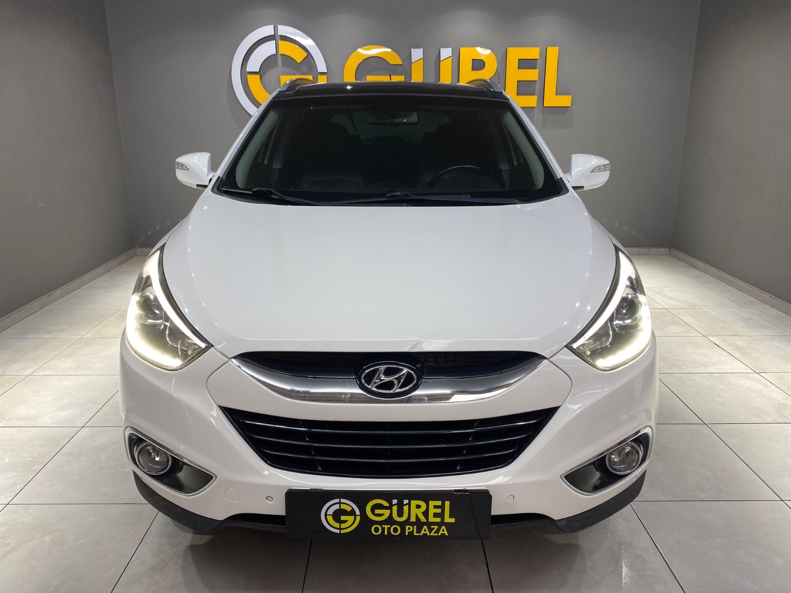 TaksitliOto.Net | 2.El Hyundai ix35 SUV 1.6 GDI 4x2 Elite | Manuel & Benzin | Beyaz | İzmir.2el 2014 Benzin Manuel Hyundai ix35 Beyaz Gürel Tasarım Aksesuar Otomotiv San. Tic. Ltd. Şti.
