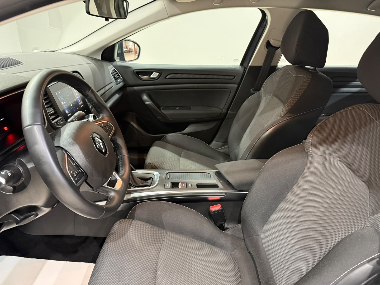 2026 Benzin Otomatik Renault Megane Gri Gürel Tasarım Aksesuar Otomotiv San. Tic. Ltd. Şti.