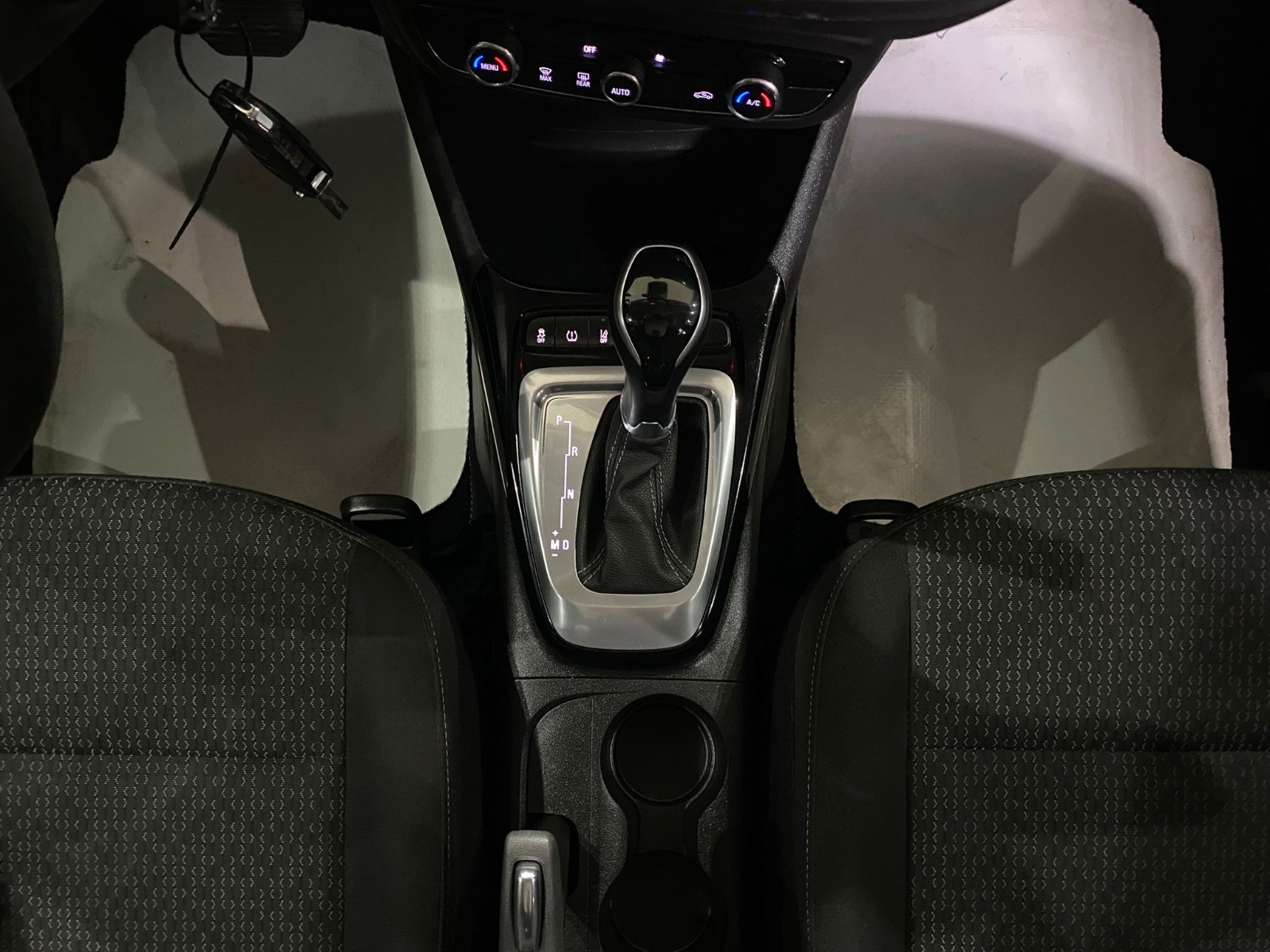 2022 Benzin Otomatik Opel Crossland Gri Gürel Tasarım Aksesuar Otomotiv San. Tic. Ltd. Şti.