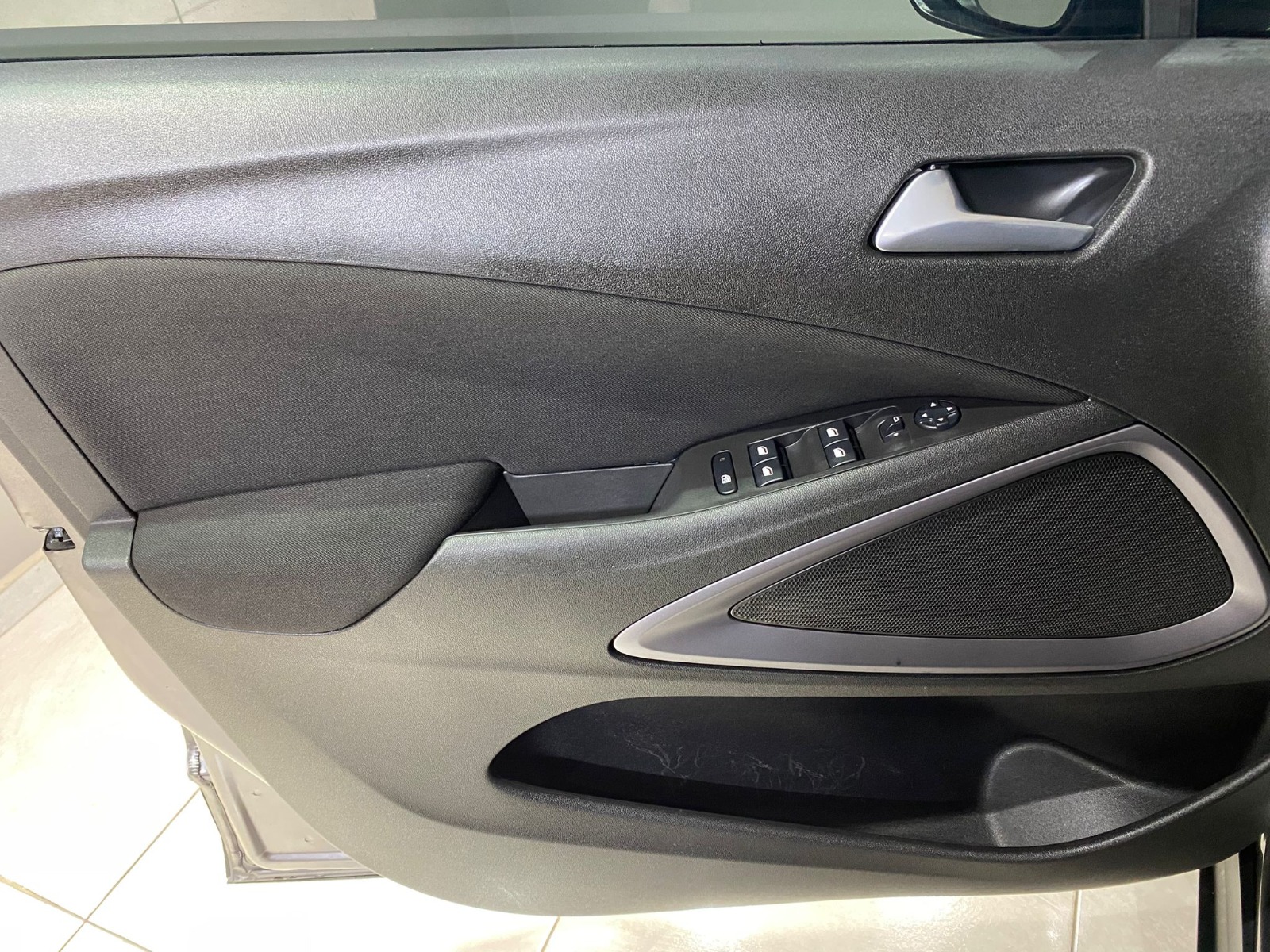 2022 Benzin Otomatik Opel Crossland Gri Gürel Tasarım Aksesuar Otomotiv San. Tic. Ltd. Şti.