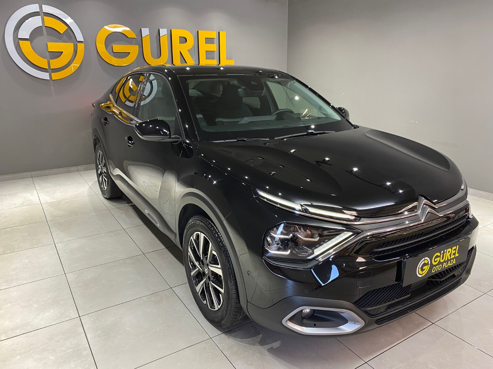 2024 Benzin Otomatik Citroen C4 X Siyah Gürel Tasarım Aksesuar Otomotiv San. Tic. Ltd. Şti.