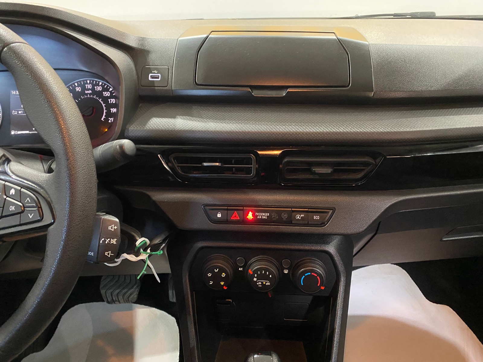 2022 Benzin Otomatik Renault Taliant Beyaz Gürel Tasarım Aksesuar Otomotiv San. Tic. Ltd. Şti.