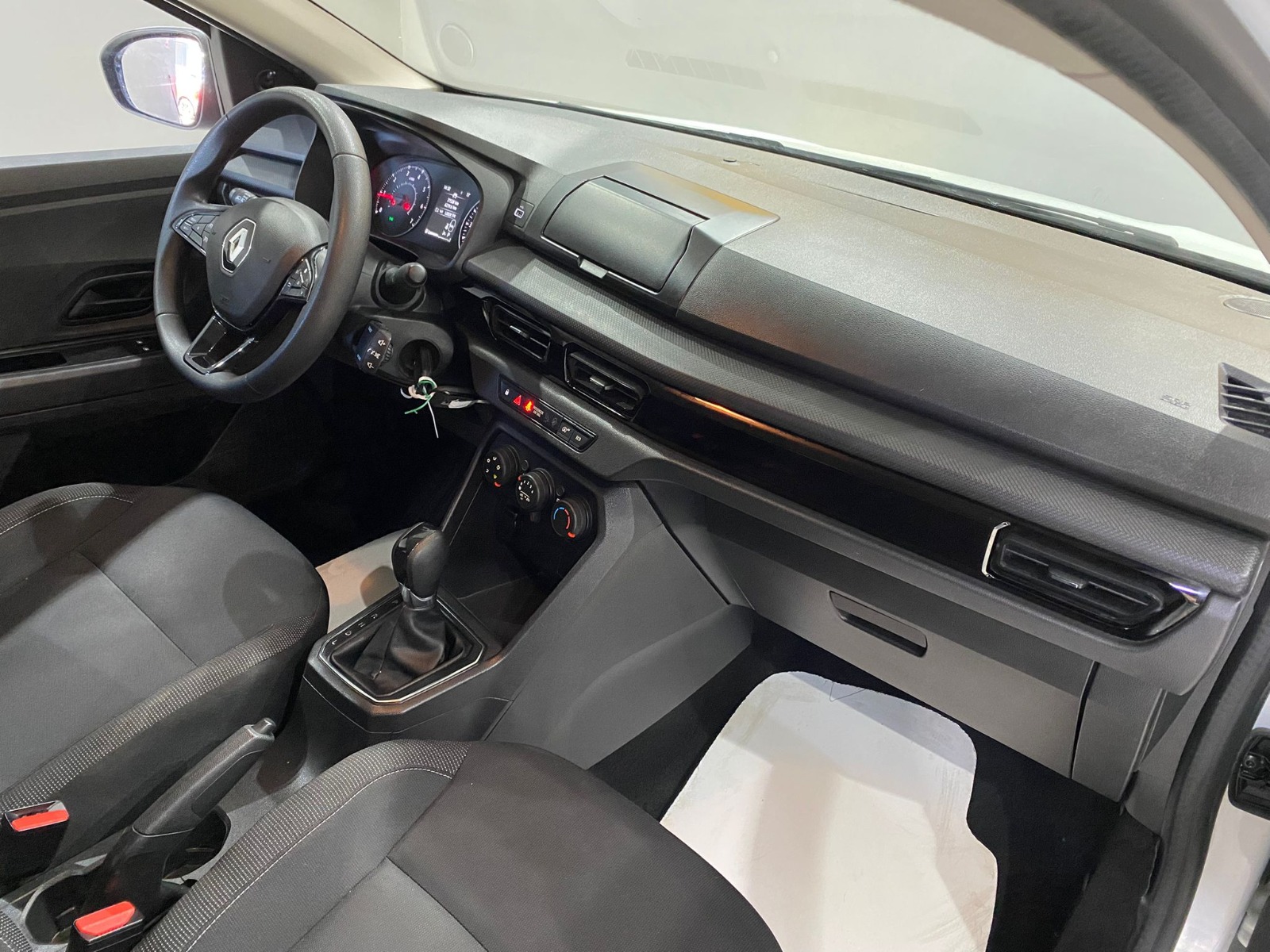 2022 Benzin Otomatik Renault Taliant Beyaz Gürel Tasarım Aksesuar Otomotiv San. Tic. Ltd. Şti.