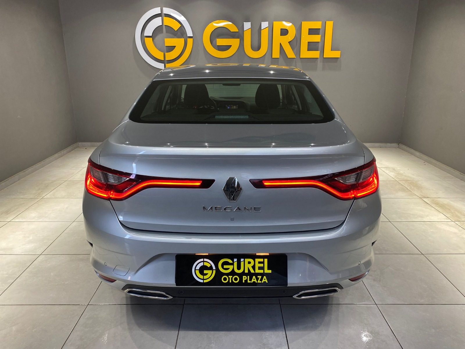 2024 Benzin Otomatik Renault Megane Gümüş Gri Gürel Tasarım Aksesuar Otomotiv San. Tic. Ltd. Şti.