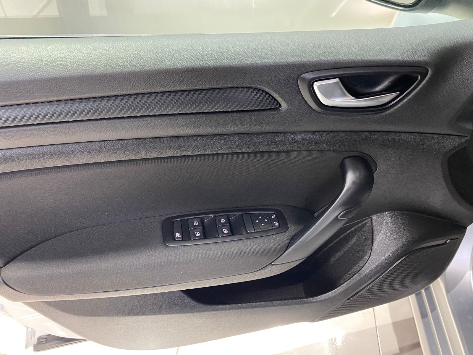 2024 Benzin Otomatik Renault Megane Gümüş Gri Gürel Tasarım Aksesuar Otomotiv San. Tic. Ltd. Şti.