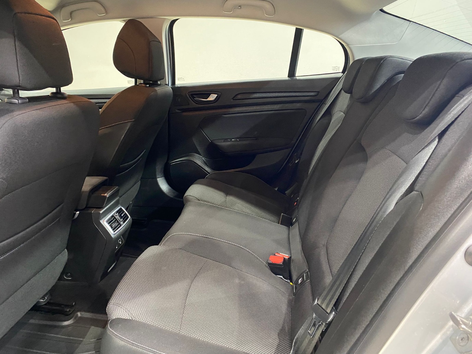 2024 Benzin Otomatik Renault Megane Gümüş Gri Gürel Tasarım Aksesuar Otomotiv San. Tic. Ltd. Şti.