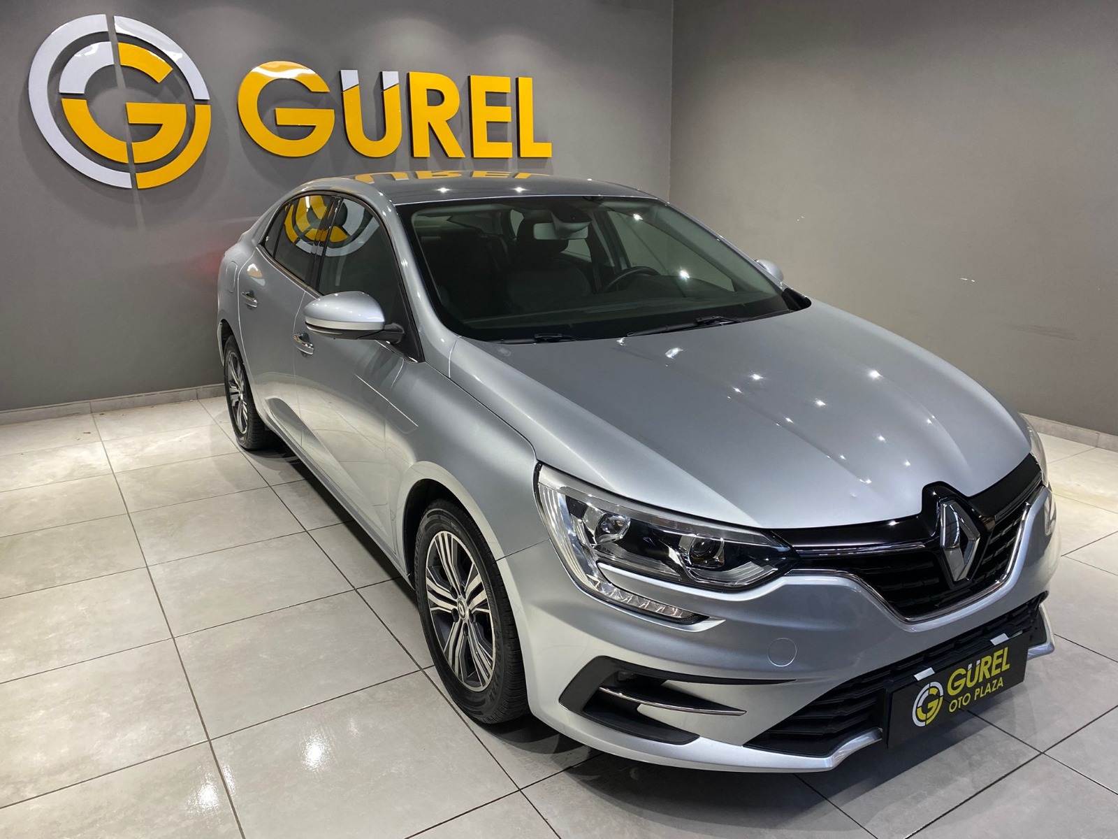 2024 Benzin Otomatik Renault Megane Gümüş Gri Gürel Tasarım Aksesuar Otomotiv San. Tic. Ltd. Şti.