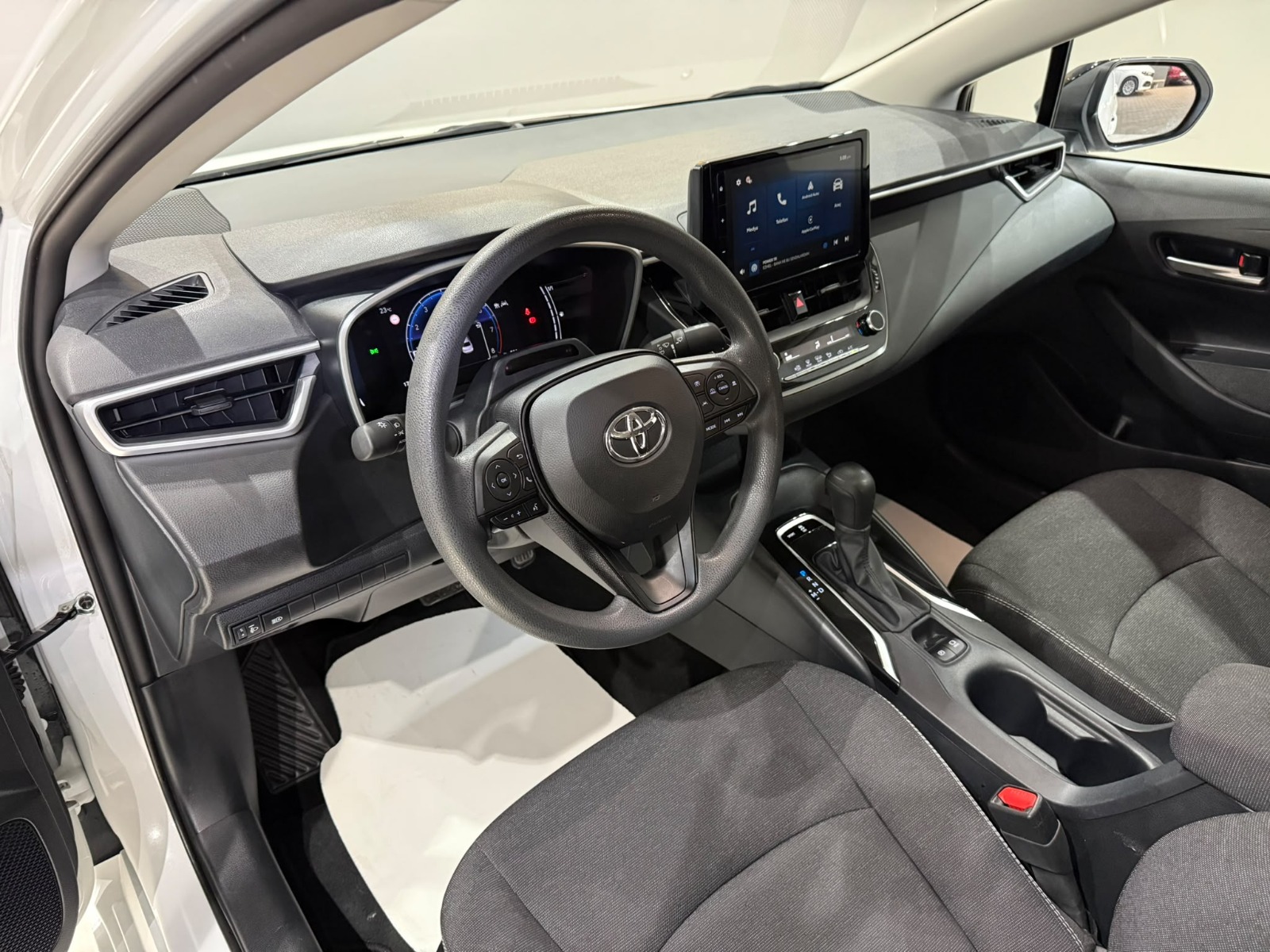 2026 Benzin Otomatik Toyota Corolla Beyaz Gürel Tasarım Aksesuar Otomotiv San. Tic. Ltd. Şti.