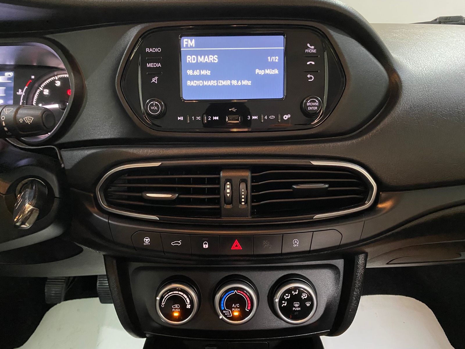 2023 Dizel Manuel Fiat Egea Beyaz Gürel Tasarım Aksesuar Otomotiv San. Tic. Ltd. Şti.