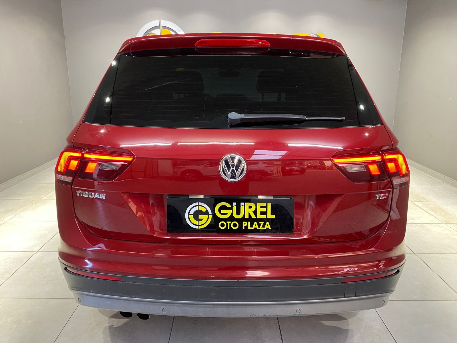 2016 Benzin Otomatik Volkswagen Tiguan Kırmızı Gürel Tasarım Aksesuar Otomotiv San. Tic. Ltd. Şti.