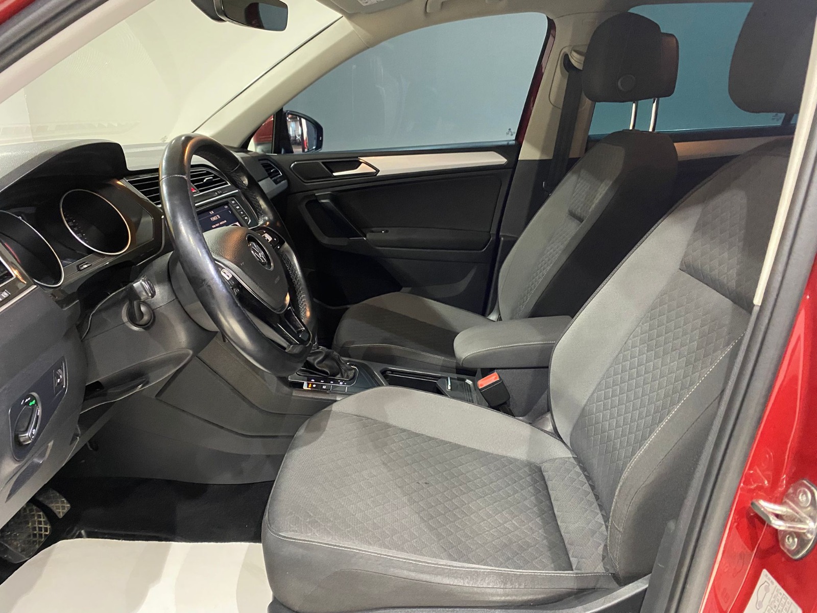 2016 Benzin Otomatik Volkswagen Tiguan Kırmızı Gürel Tasarım Aksesuar Otomotiv San. Tic. Ltd. Şti.