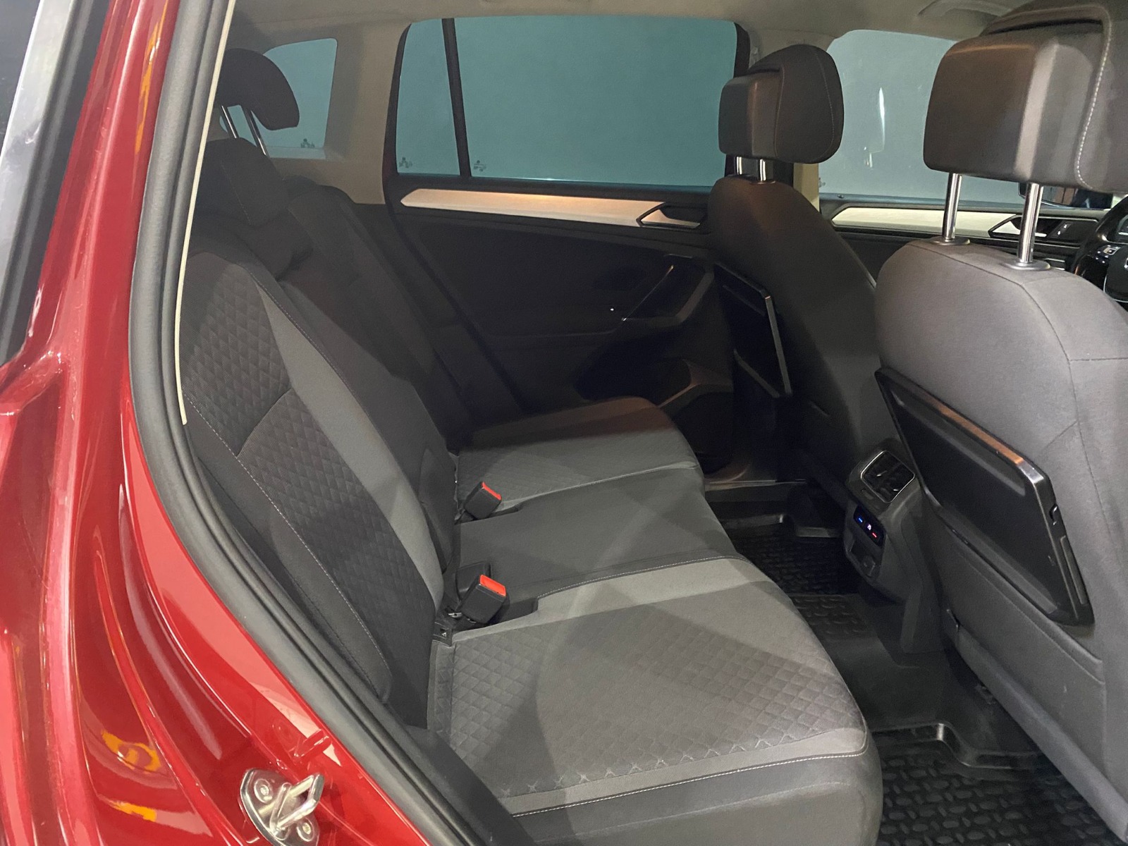 2016 Benzin Otomatik Volkswagen Tiguan Kırmızı Gürel Tasarım Aksesuar Otomotiv San. Tic. Ltd. Şti.