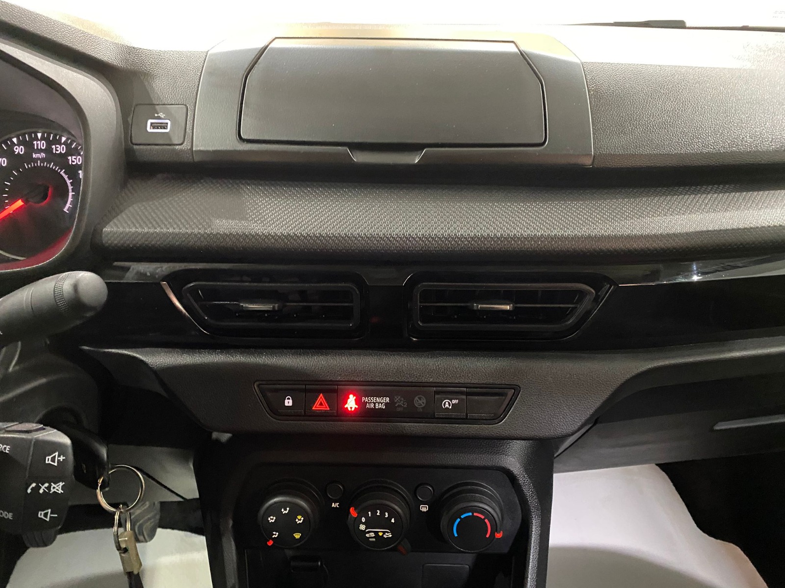 2022 Benzin Manuel Renault Taliant Beyaz Gürel Tasarım Aksesuar Otomotiv San. Tic. Ltd. Şti.